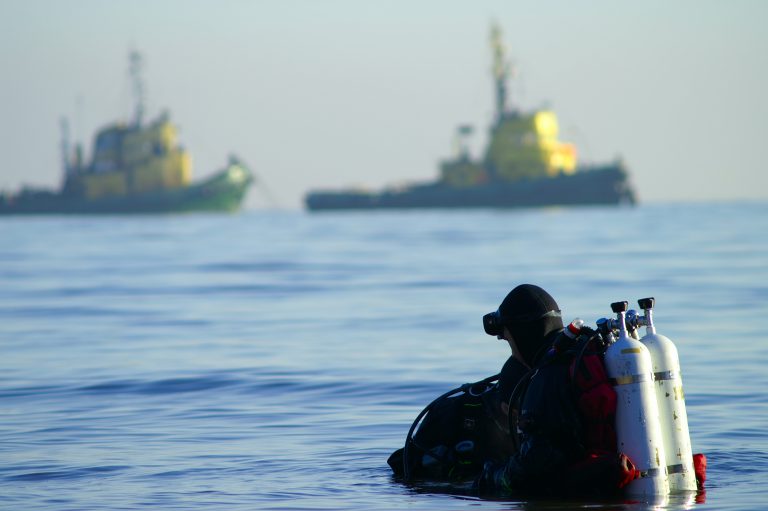 COMMERCIAL DIVING 1 Pacific Commercial Diving Supply